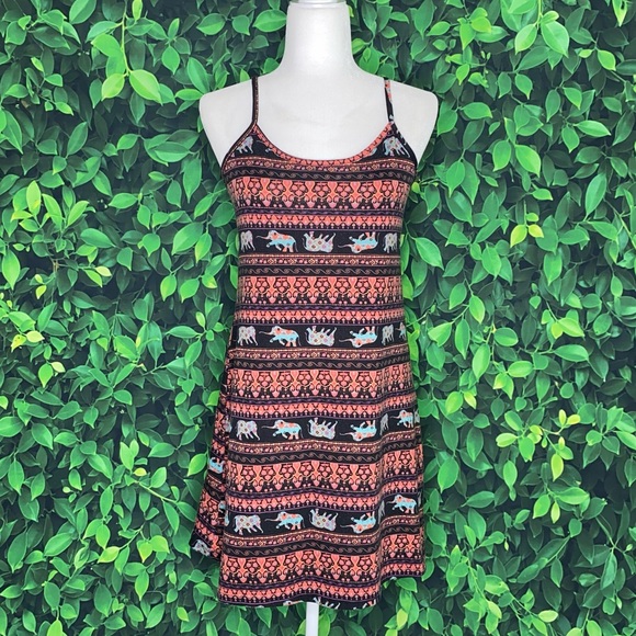 BOHO ELEPHANT PATTERNED DRESS W/ BACK CRISSCROSS STRAPS · SIZE M · XHILARATION - Picture 6 of 6